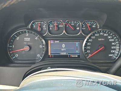 2015 Chevrolet Suburban LS 1LS - zdjęcie 12 z 33 - miniatura