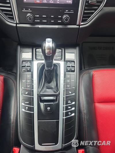 2018 Porsche Macan - zdjęcie 25 z 26 - miniatura