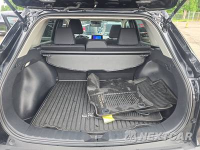 2023 Toyota Corolla Cross LE - zdjęcie 23 z 30 - miniatura