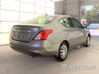 2012 Nissan Versa 1.6 SV Sedan - zdjęcie 4 z 29 - miniatura