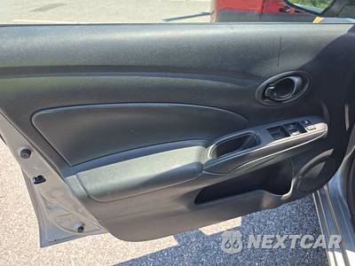 2012 Nissan Versa 1.6 SV Sedan - zdjęcie 9 z 29 - miniatura