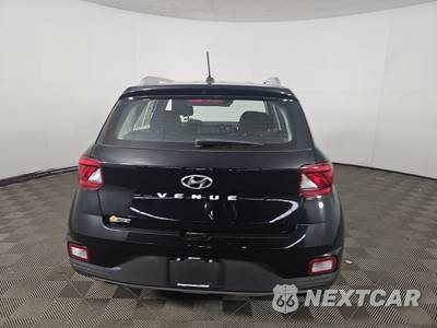 2025 Hyundai Venue SEL - zdjęcie 5 z 18 - miniatura