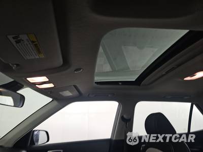 2025 Hyundai Venue SEL - zdjęcie 17 z 18 - miniatura