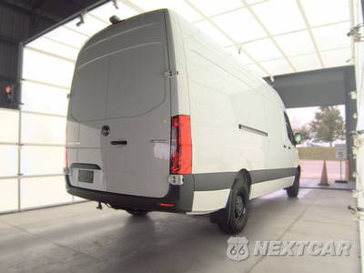 2025 Mercedes-Benz Sprinter 2500 Cargo Van High Roof 170.0" WB - zdjęcie 4 z 20 - miniatura