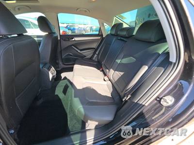 2020 Volkswagen Passat 2.0T SE - zdjęcie 13 z 22 - miniatura