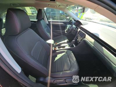 2020 Volkswagen Passat 2.0T SE - zdjęcie 8 z 22 - miniatura