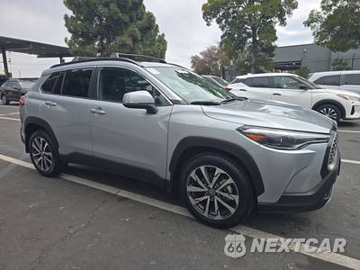 2023 Toyota Corolla Cross XLE - zdjęcie 3 z 24 - miniatura
