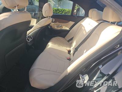 2020 Mercedes-Benz C 300 4MATIC Sedan - zdjęcie 19 z 25 - miniatura