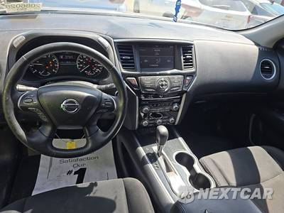 2019 Nissan Pathfinder SV - zdjęcie 11 z 19 - miniatura
