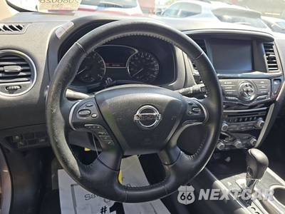 2019 Nissan Pathfinder SV - zdjęcie 10 z 19 - miniatura