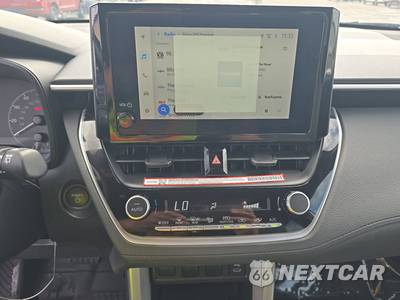 2025 Toyota Corolla Cross Hybrid SE - zdjęcie 11 z 19 - miniatura