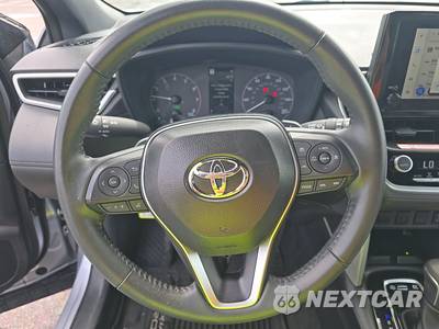 2025 Toyota Corolla Cross Hybrid SE - zdjęcie 10 z 19 - miniatura