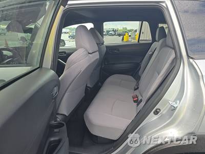 2025 Toyota Corolla Cross Hybrid SE - zdjęcie 13 z 19 - miniatura