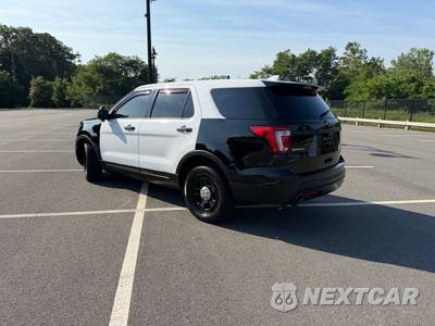 2017 Ford Police Interceptor Utility - zdjęcie 2 z 43 - miniatura