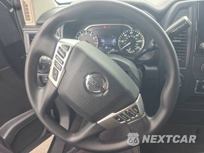 2022 Nissan TITAN SV Crew Cab Short Bed - zdjęcie 10 z 24 - miniatura