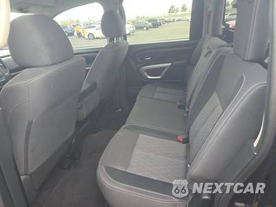 2022 Nissan TITAN SV Crew Cab Short Bed - zdjęcie 13 z 24 - miniatura
