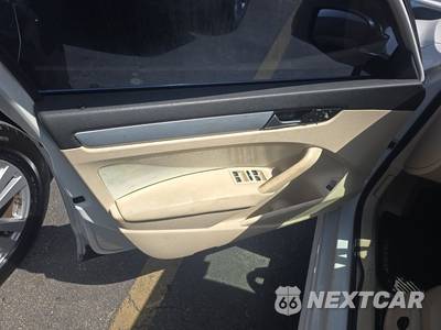 2012 Volkswagen Passat 2.5L SE w/Sunroof - zdjęcie 9 z 18 - miniatura