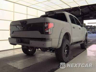 2020 Nissan TITAN PRO-4X Crew Cab Short Bed - zdjęcie 4 z 25 - miniatura