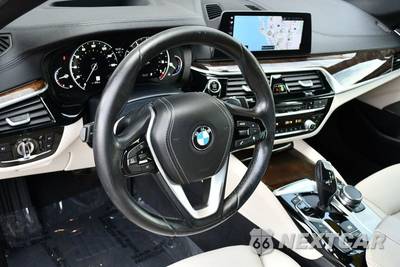 2017 BMW 5 Series Sedan 530i LUXURY LINE - zdjęcie 38 z 50 - miniatura