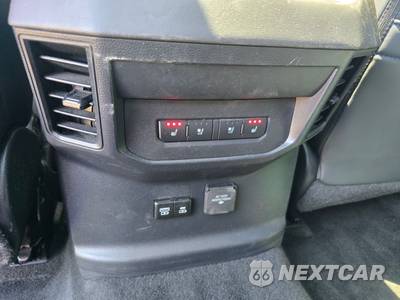 2024 Toyota Tundra Platinum Crew Cab Short Bed - zdjęcie 38 z 47 - miniatura