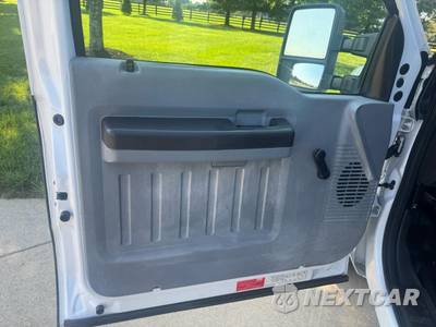 2015 Ford Super Duty F-350 Cab Chassis XL Regular Cab DRW - zdjęcie 31 z 50 - miniatura