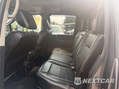 2014 Nissan TITAN PRO-4X Crew Cab Short Bed - zdjęcie 10 z 18 - miniatura