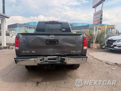 2014 Nissan TITAN PRO-4X Crew Cab Short Bed - zdjęcie 6 z 18 - miniatura