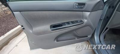 2005 Toyota Camry LE - zdjęcie 16 z 21 - miniatura