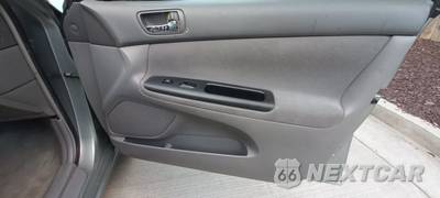 2005 Toyota Camry LE - zdjęcie 18 z 21 - miniatura