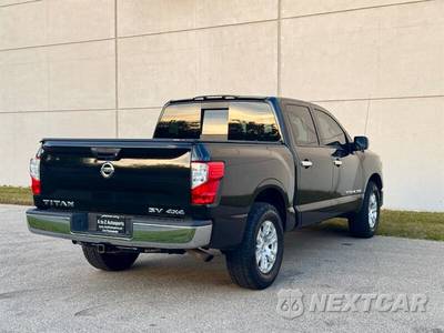 2018 Nissan TITAN SV Crew Cab Short Bed - zdjęcie 11 z 30 - miniatura