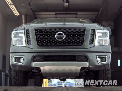 2019 Nissan TITAN XD PRO-4X Crew Cab Short Bed - zdjęcie 3 z 31 - miniatura