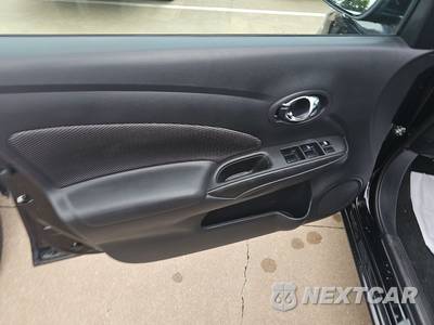 2018 Nissan Versa Sedan SV - zdjęcie 9 z 33 - miniatura