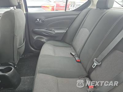 2018 Nissan Versa Sedan SV - zdjęcie 13 z 33 - miniatura