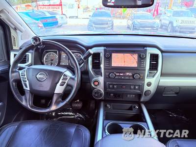 2019 Nissan TITAN PRO-4X Crew Cab Short Bed - zdjęcie 15 z 23 - miniatura