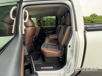 2019 Nissan TITAN XD Platinum Reserve Crew Cab Medium Bed - zdjęcie 17 z 51 - miniatura