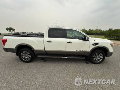 2019 Nissan TITAN XD Platinum Reserve Crew Cab Medium Bed - zdjęcie 19 z 51 - miniatura