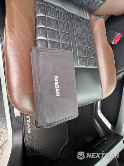 2019 Nissan TITAN XD Platinum Reserve Crew Cab Medium Bed - zdjęcie 32 z 51 - miniatura