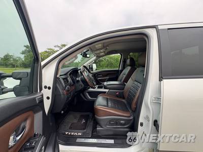 2019 Nissan TITAN XD Platinum Reserve Crew Cab Medium Bed - zdjęcie 35 z 51 - miniatura