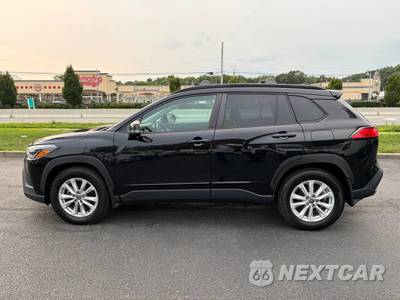 2022 Toyota Corolla Cross LE - zdjęcie 11 z 54 - miniatura