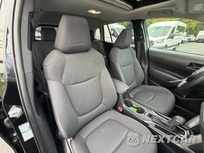 2022 Toyota Corolla Cross LE - zdjęcie 40 z 54 - miniatura