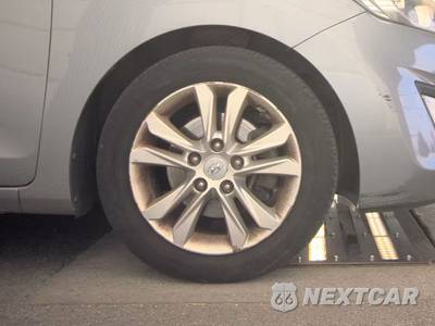 2015 Hyundai Elantra GT Hatchback - zdjęcie 10 z 26 - miniatura