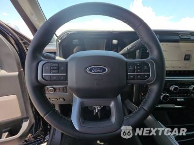 2025 Ford Super Duty F-250 Lariat Crew Cab Medium Bed - zdjęcie 10 z 21 - miniatura