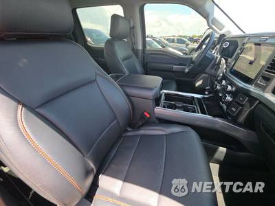 2025 Ford Super Duty F-250 Lariat Crew Cab Medium Bed - zdjęcie 8 z 21 - miniatura
