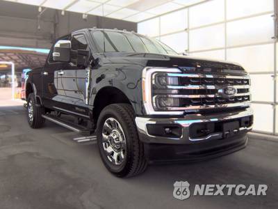 2025 Ford Super Duty F-250 Lariat Crew Cab Medium Bed - zdjęcie 3 z 21 - miniatura