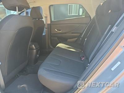 2025 Hyundai Elantra Hybrid Blue - zdjęcie 16 z 22 - miniatura