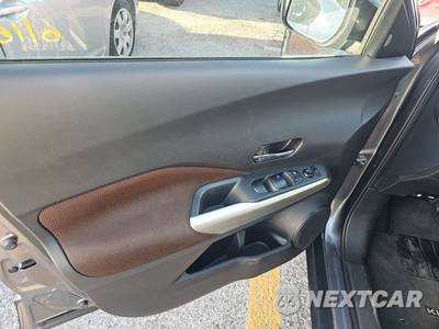 2020 Nissan Kicks SR - zdjęcie 9 z 28 - miniatura