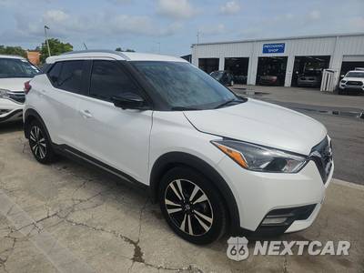 2020 Nissan Kicks SR - zdjęcie 3 z 32 - miniatura