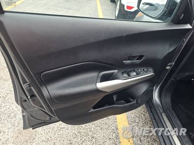 2020 Nissan Kicks SR - zdjęcie 9 z 18 - miniatura