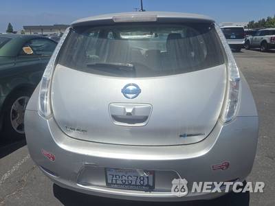 2016 Nissan LEAF SV - zdjęcie 5 z 42 - miniatura
