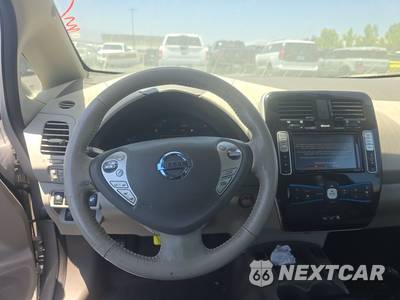 2016 Nissan LEAF SV - zdjęcie 10 z 42 - miniatura